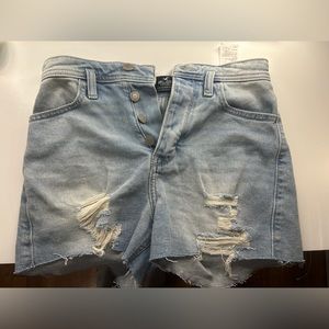 Hollister High-Rise Mom Short 3”